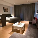 Diamond Apartment *
