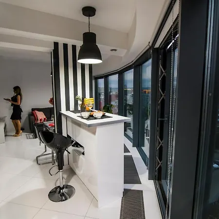Diamond Apartment